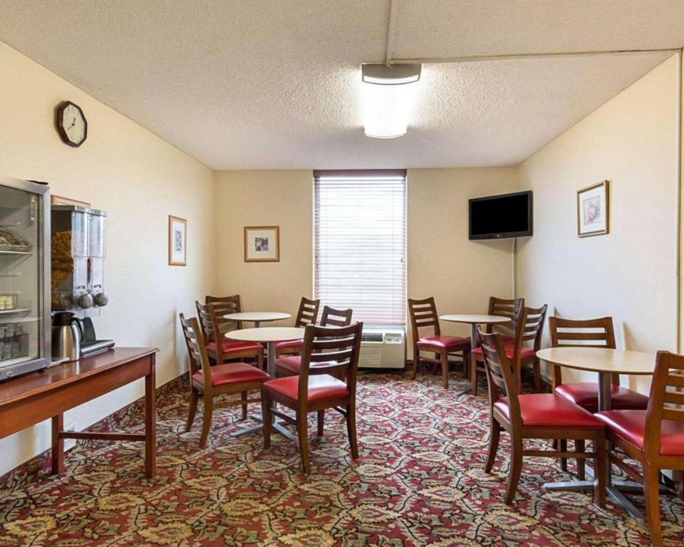 Econo Lodge Near Quantico Marine Base Dumfries Exteriör bild